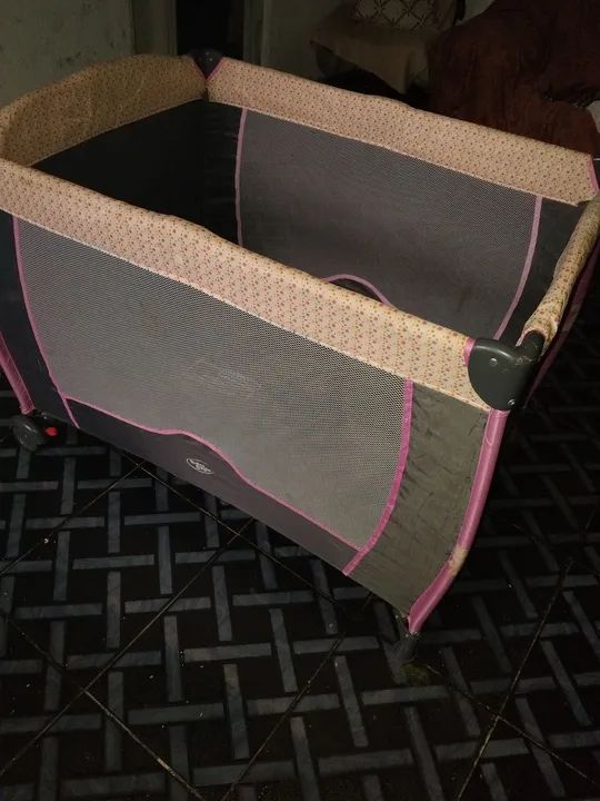 Berço portátil para bebê - rosa - Foto 5