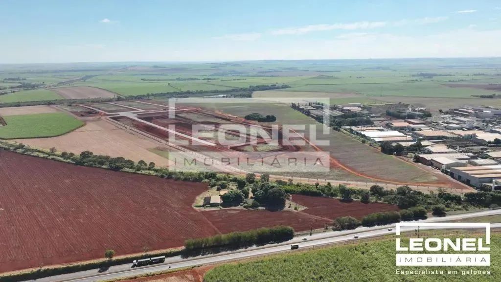 Área / Terreno Empresarial e Industrial à Venda - Foto 3