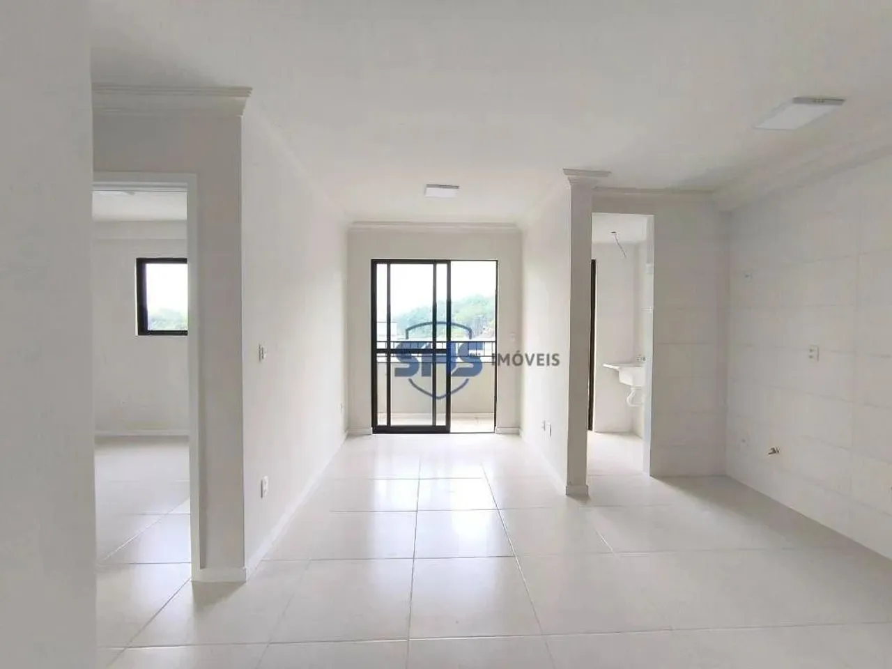 Apartamento com 2 dormitórios para alugar, 55 m² por R$ 2.262,01/mês - Salto do Norte - Bl