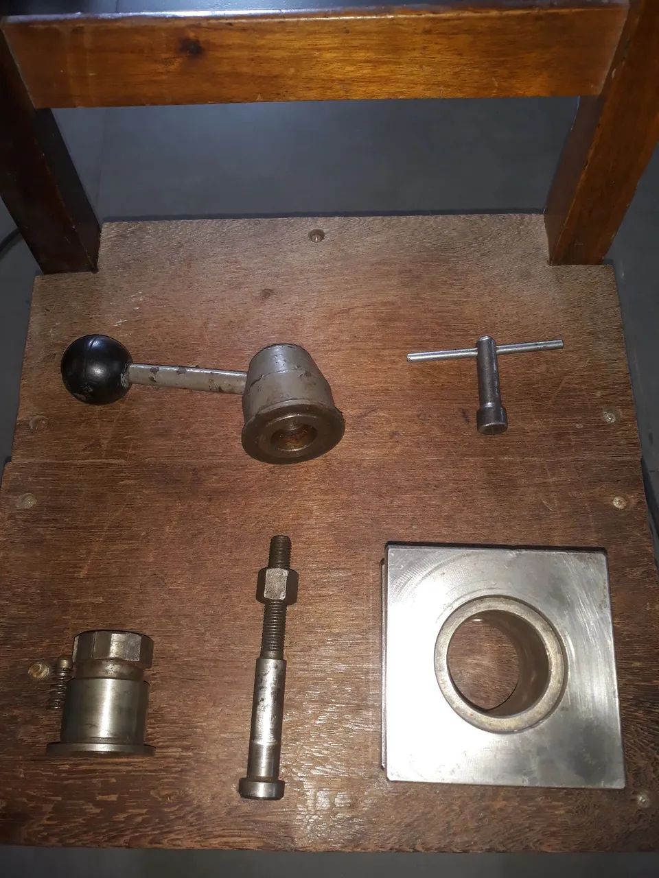 Castelo porta ferramentas 90X90 para torno mecanico.  - Foto 3