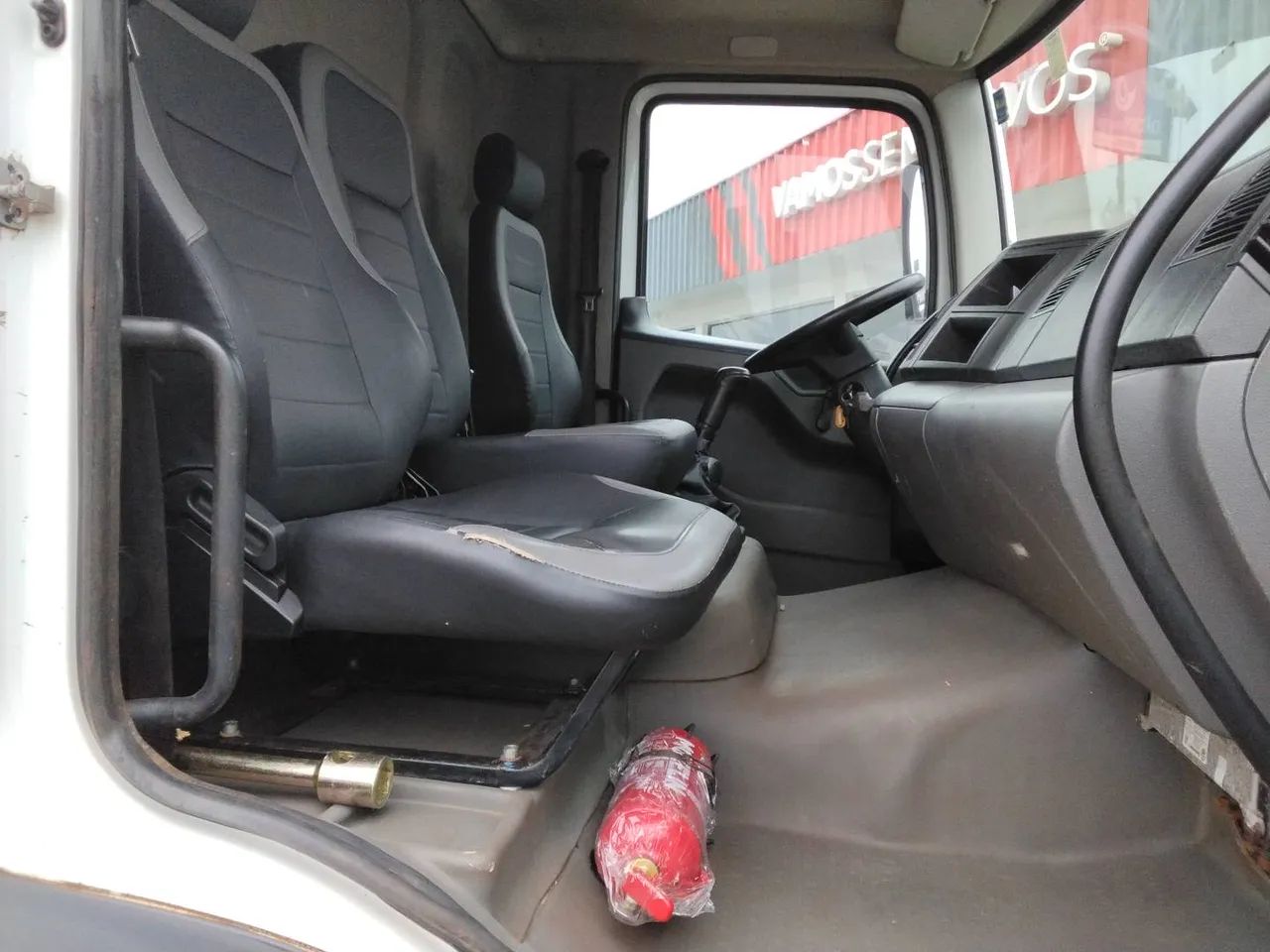 Volkswagen 17.190 Constellation 2020/2021 Vamos Seminovos São Leopoldo - Foto 7