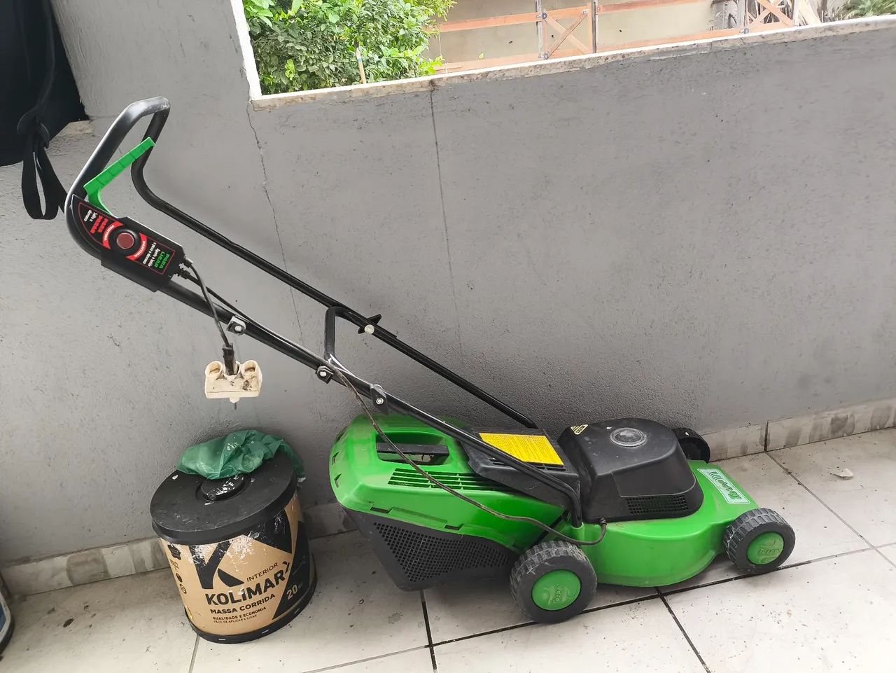 Cortador de Grama Elétrico Trapp WM350 - Foto 2