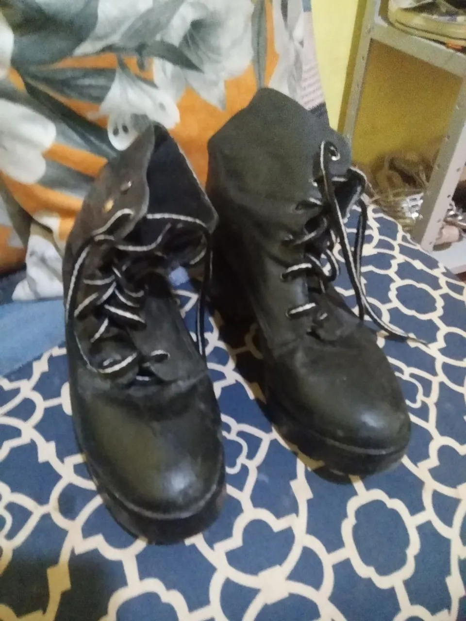 Botas de Couro Pretas