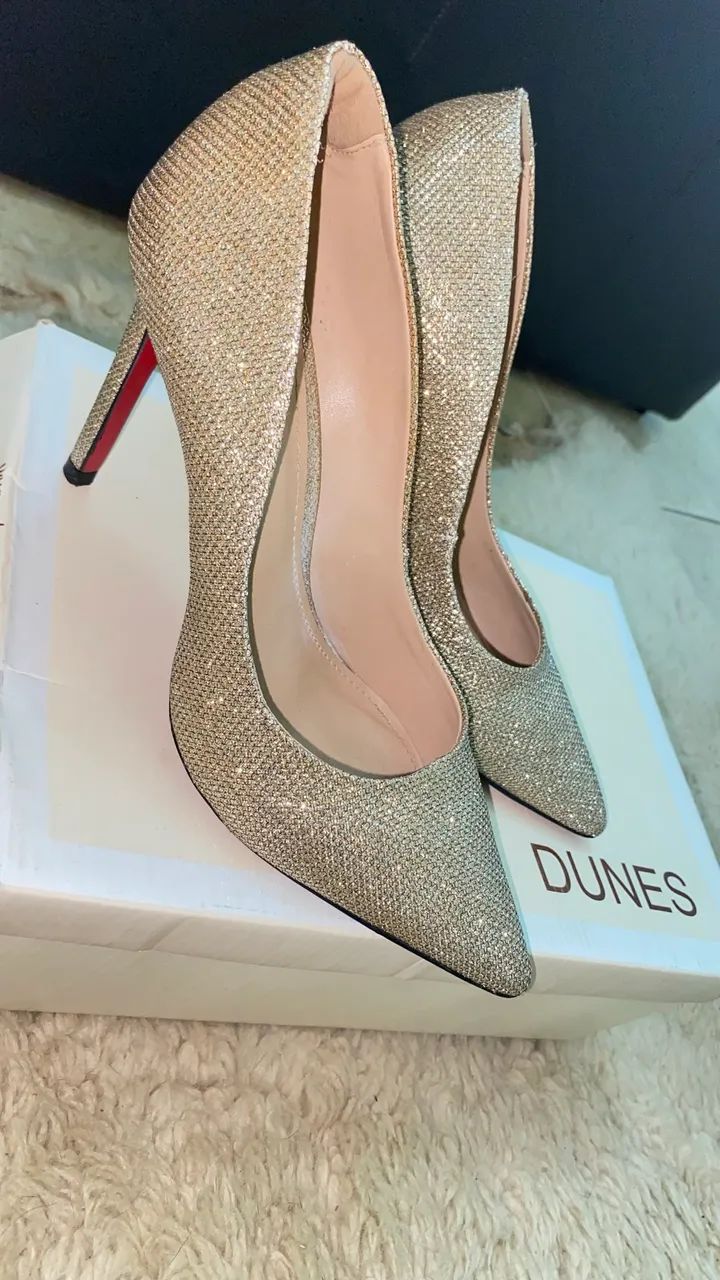 Scarpin Dunes Brilho Dourado