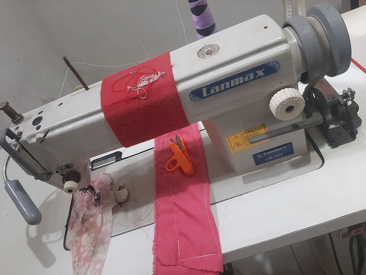 Máquina de Costura interloque 