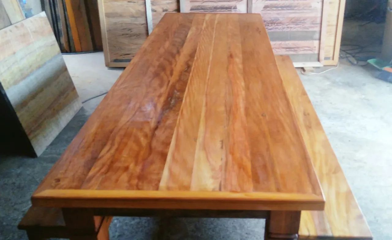 Mesa com 2 bancos 270×90 peroba rosa  - Foto 3