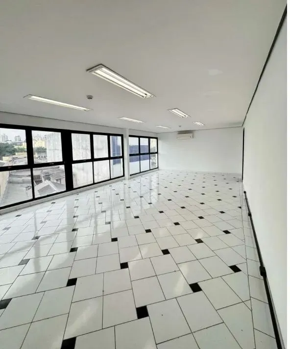 Sala Comercial para Locação em Santo Amaro Pronta para Usar!