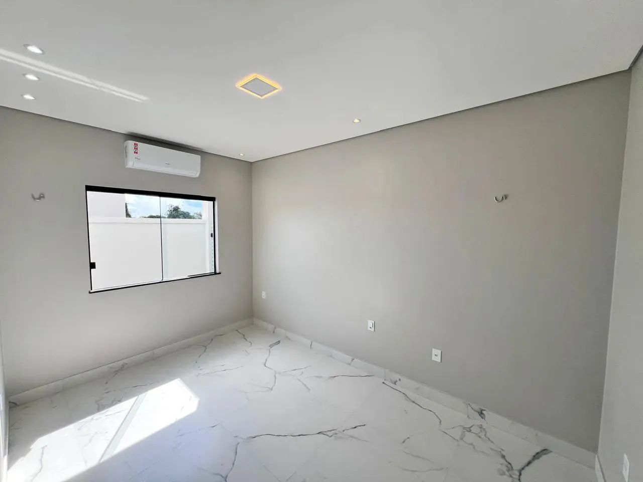 Casa Terrea no Morada dos Passaros 03 Suites/ 1 com Closet/ Churrasqueira e Piscina c Casc - Foto 3