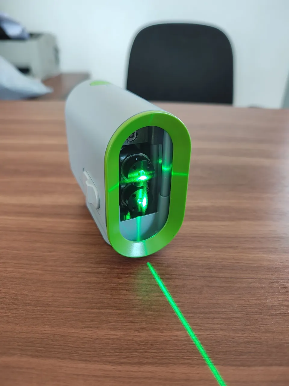 Nível Laser Y011R - Precisão e Alinhamento Imediato
