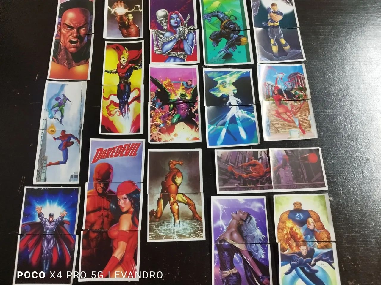 Lote de figurinhas Marvel  - Foto 3