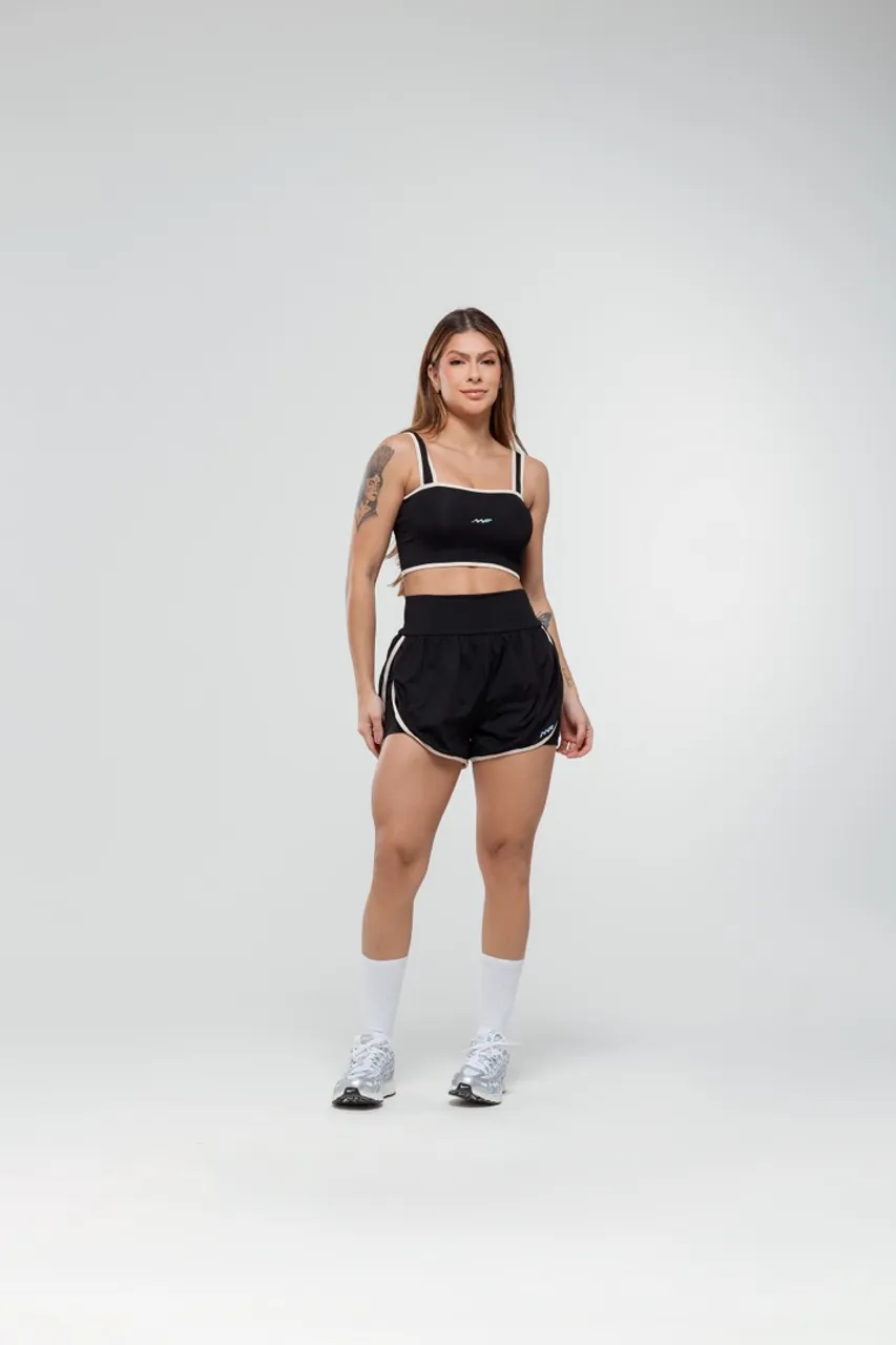 Conjunto Fitness Short e Top Preto com Detalhes