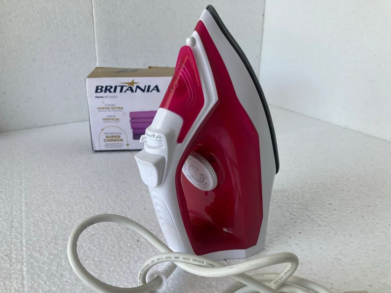 Ferro de Passar Roupa Antiaderente - Britânia