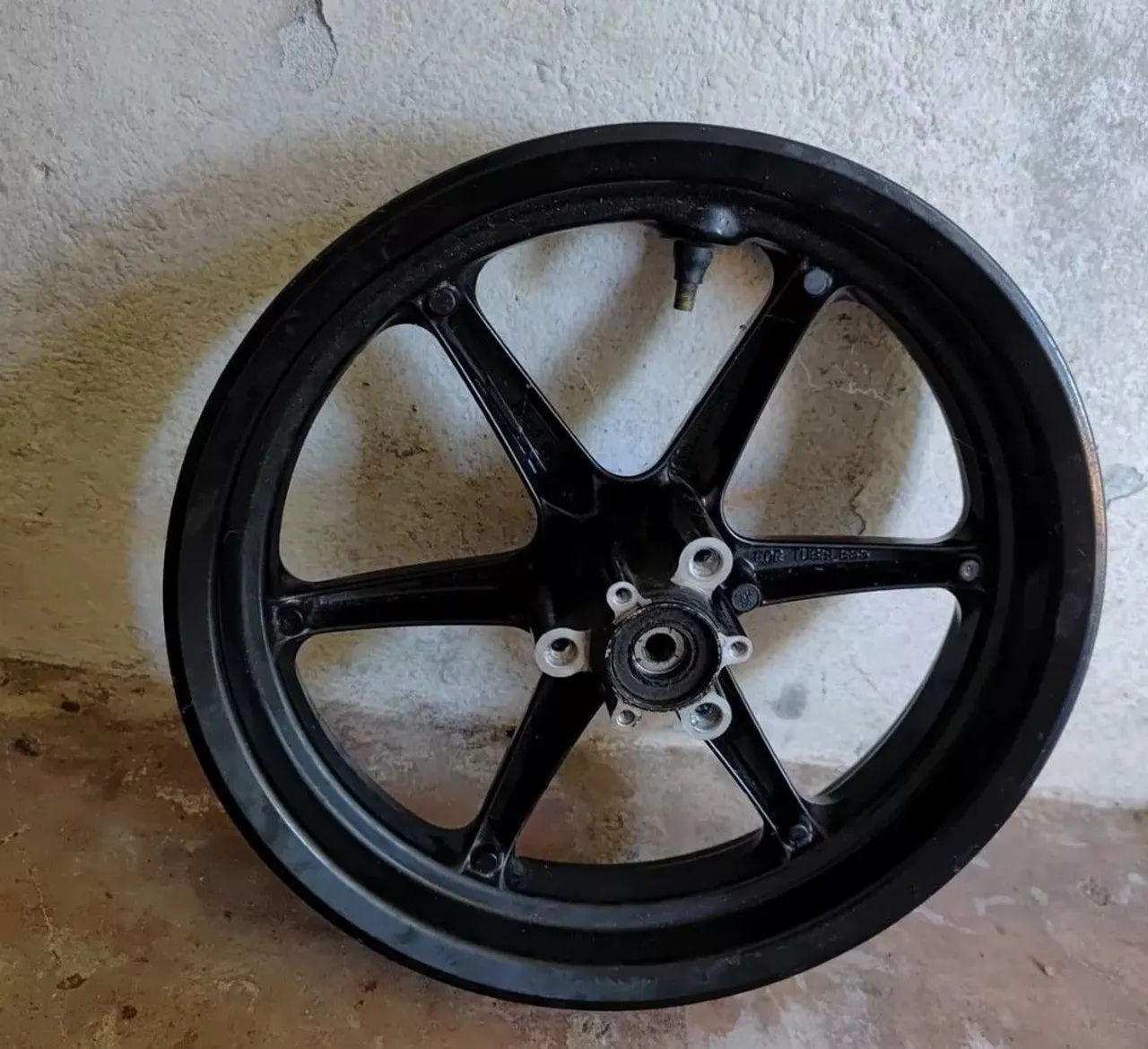 Roda de liga Yamaha fluo 125 usado 
