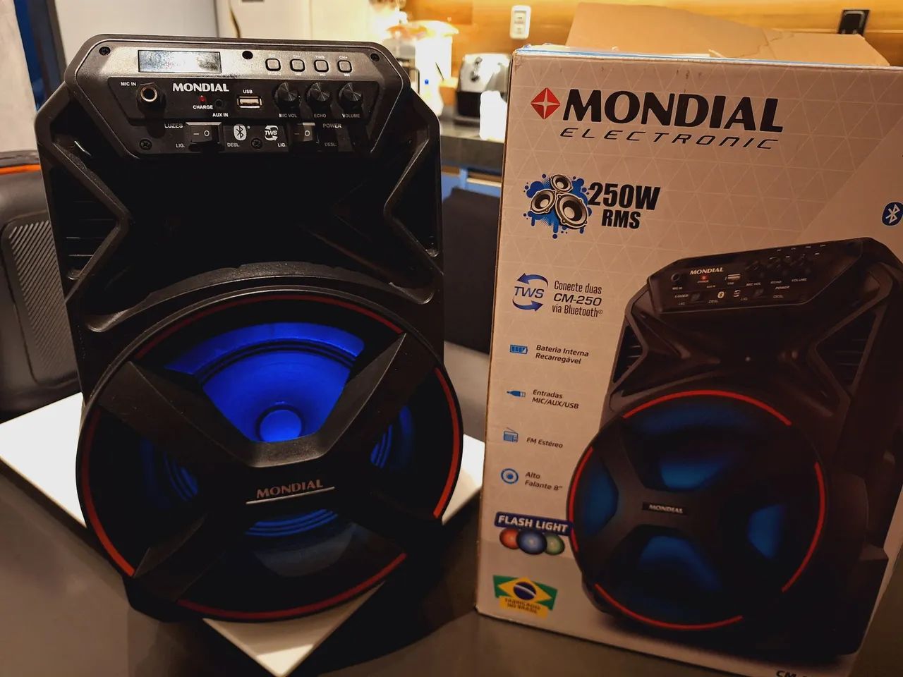 Caixa de Som Portátil Mondial CM-250 250W Bluetooth - Nova