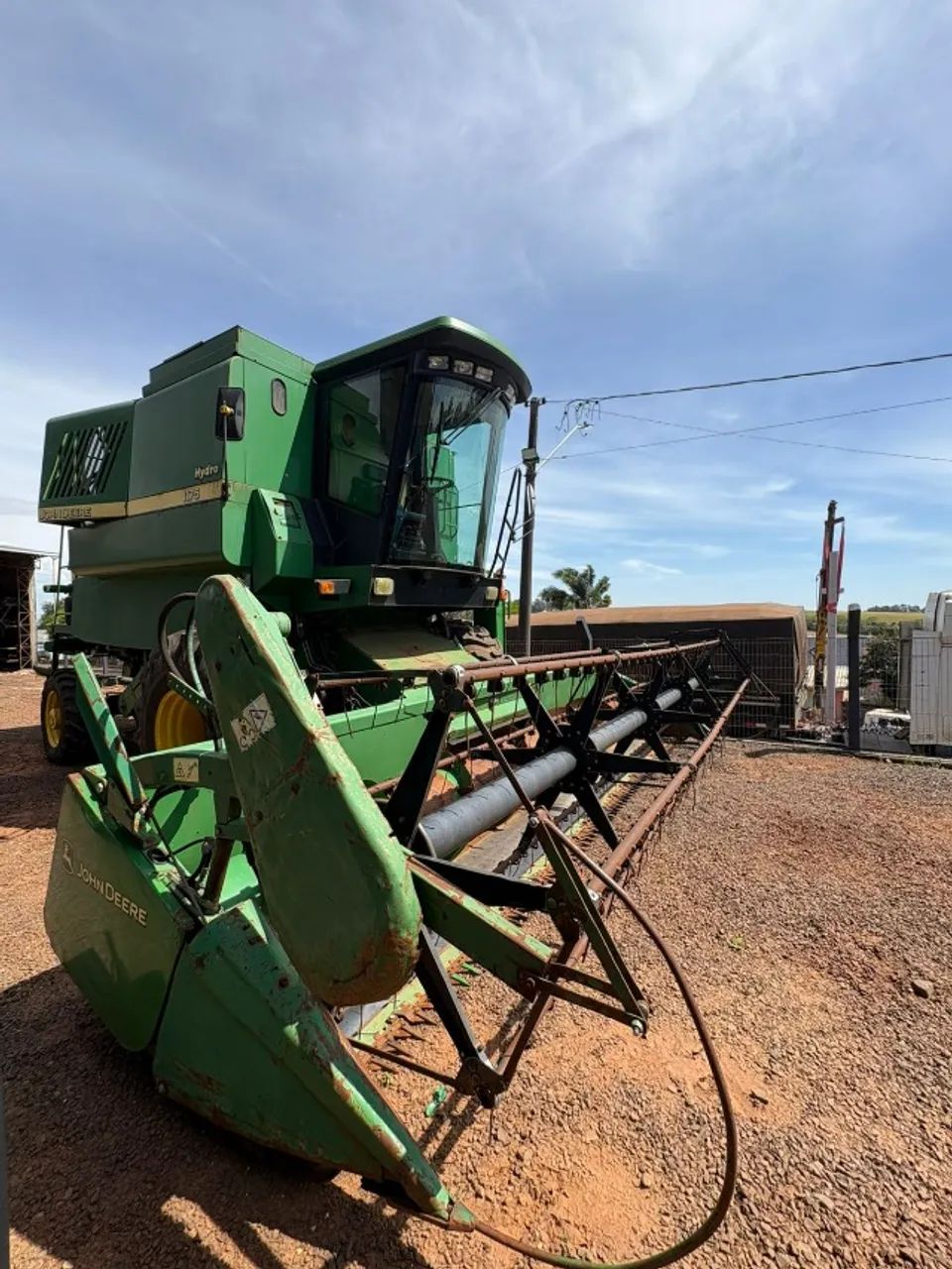 COLHEITADEIRA, MARCA JOHN DEERE, MODELO SLC 1175 - ANO 2010