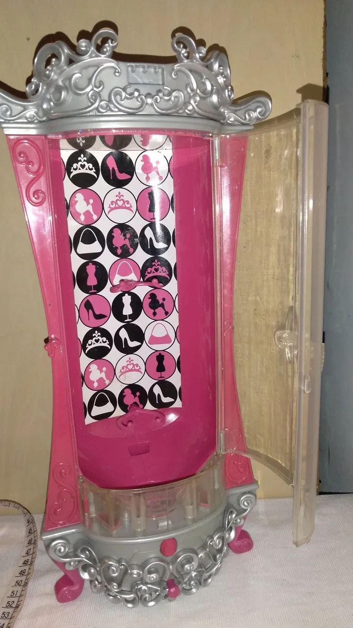 Armário da boneca Barbie  - valor promocional - desapegar