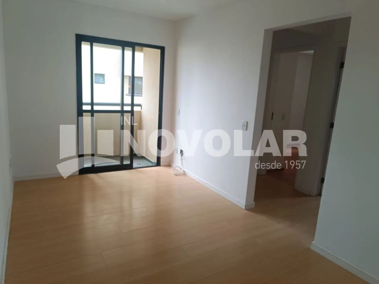 Apartamento com 2 Dormitórios e 1 Vaga - Parada Inglesa