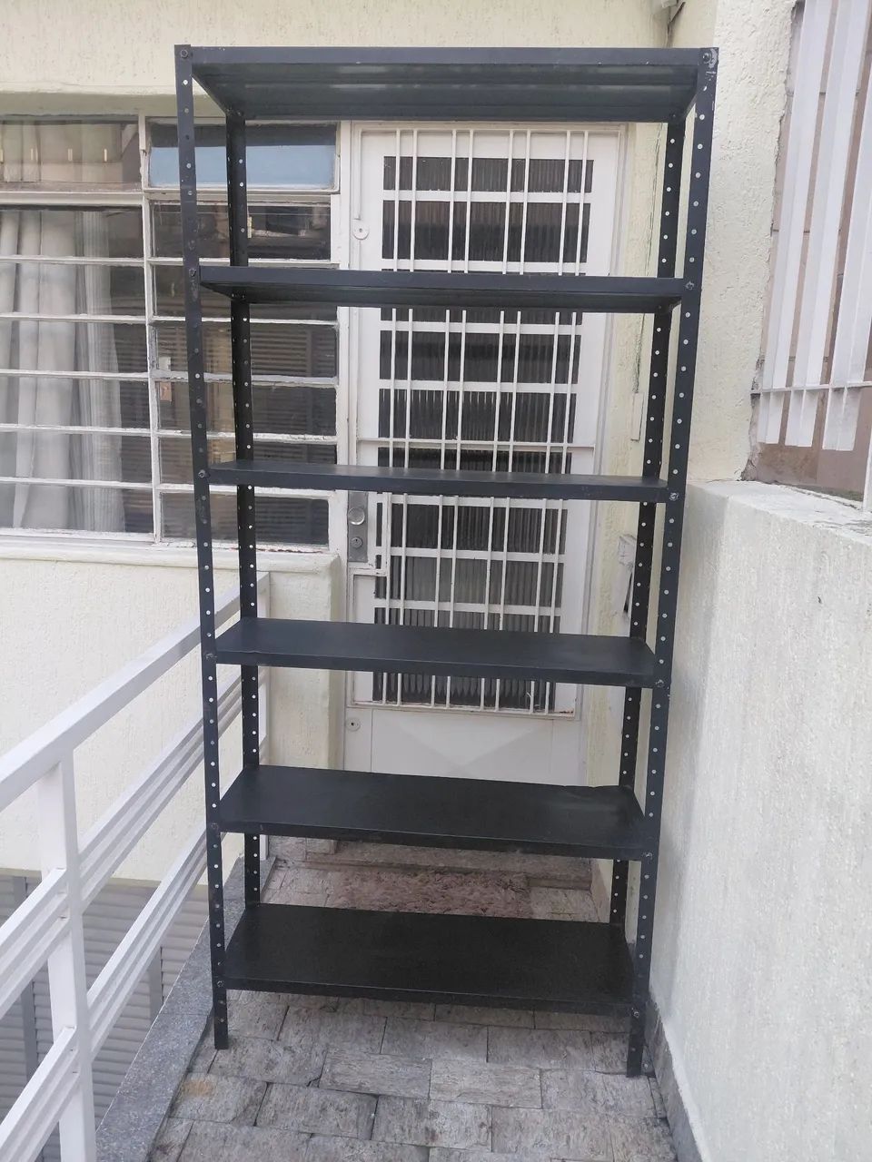 Prateleira de ferro