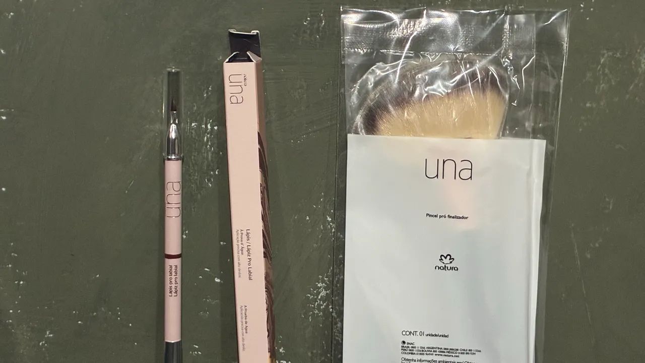 Lápis Labial e Pincel pró finalizador Grande