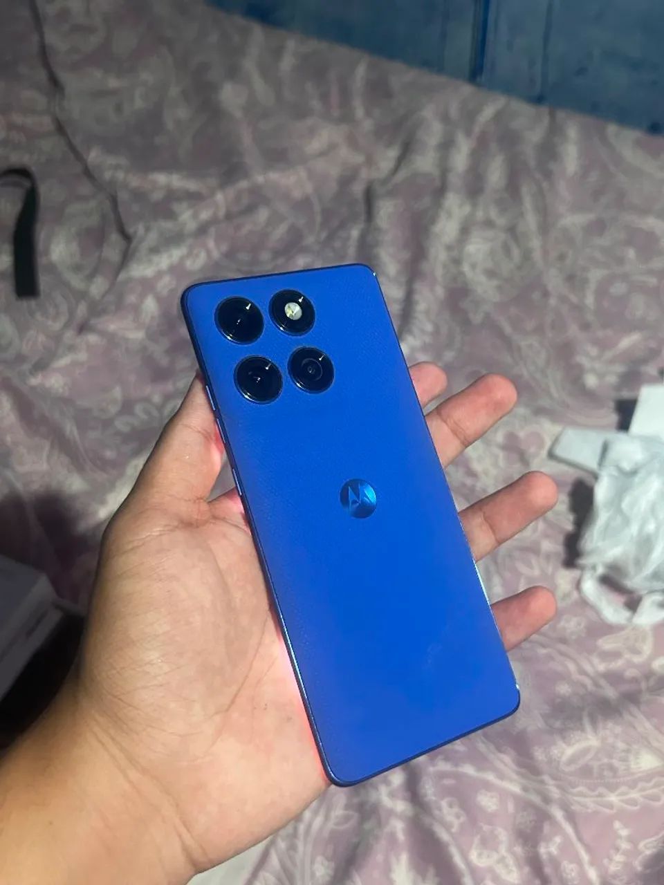 Vende e celular novo apenas 3 meses de uso