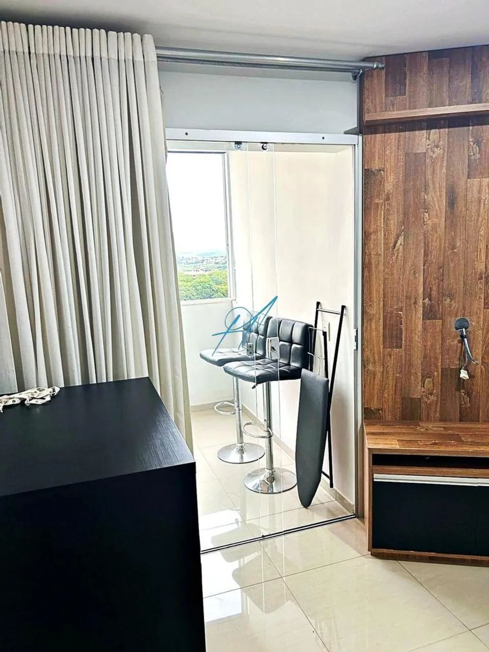 Ótimo investimento apartamento mobiliado com sacada, vista livre