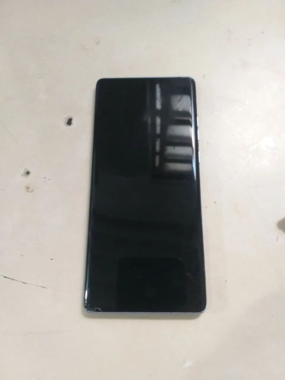 Tela com aro Moto Edge 50 Vision 