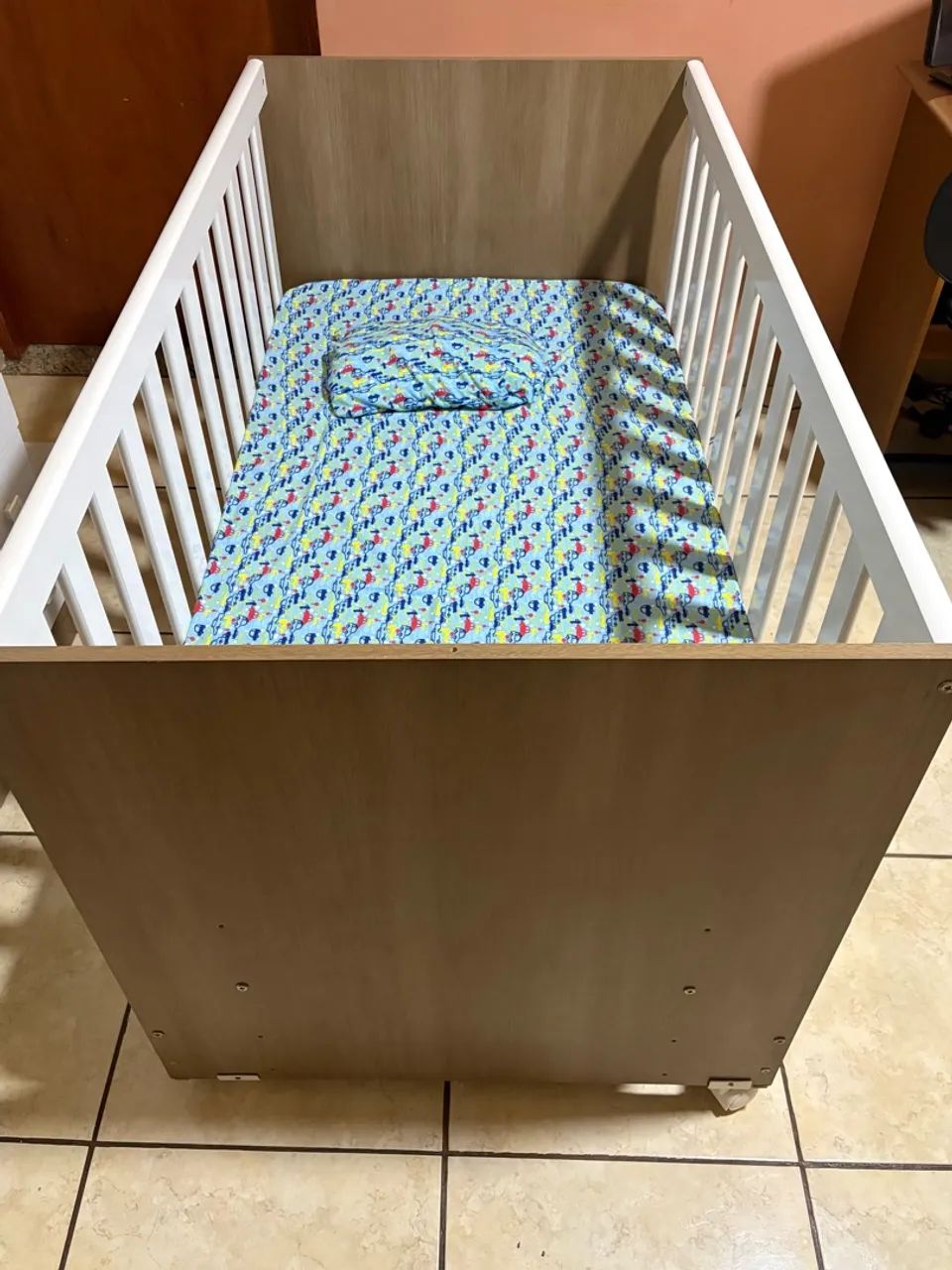 Berço de bebê + colchão 