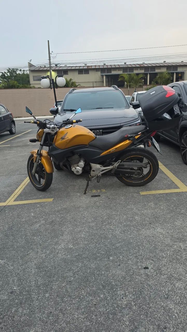 CB 300 R 