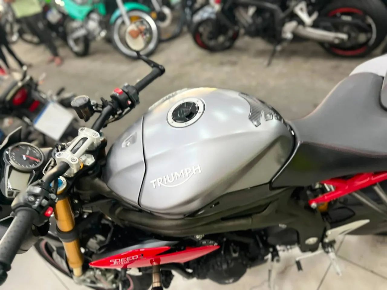 TRIUMPH SP - Foto 3