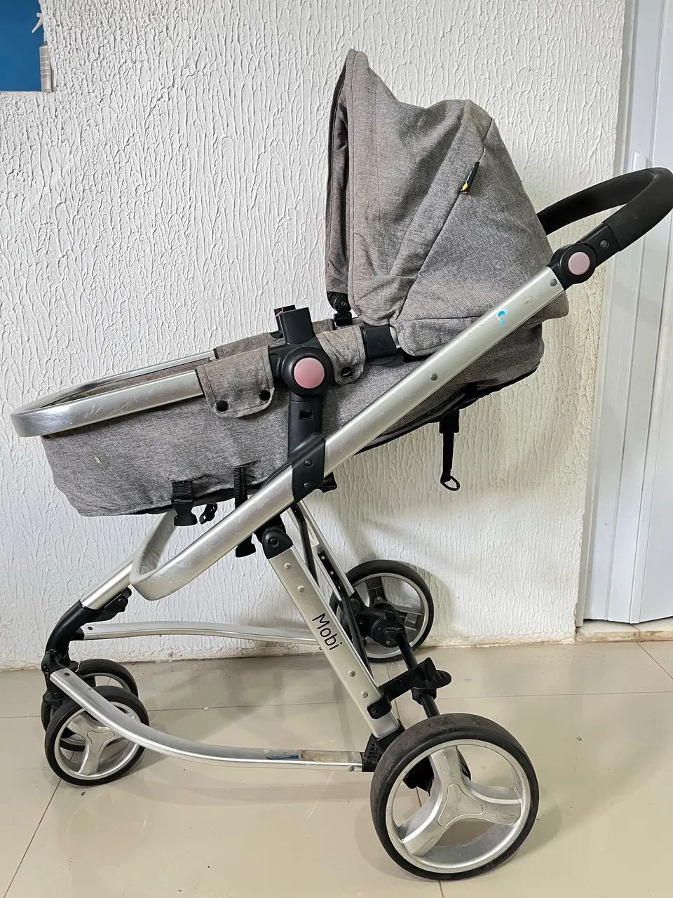 Carinho de bebê com bebê conforto MOBI - Foto 5