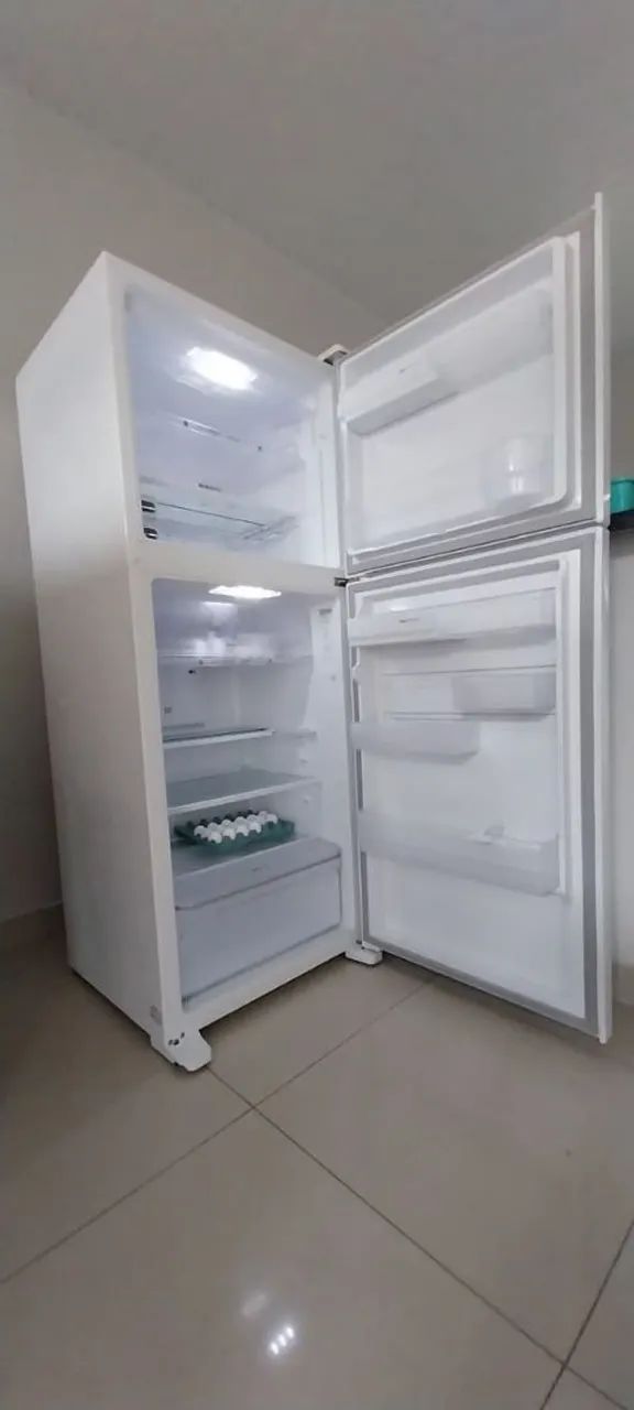 GELADEIRA ELECTROLUX, SEMI NOVA,  431 litros - Foto 2