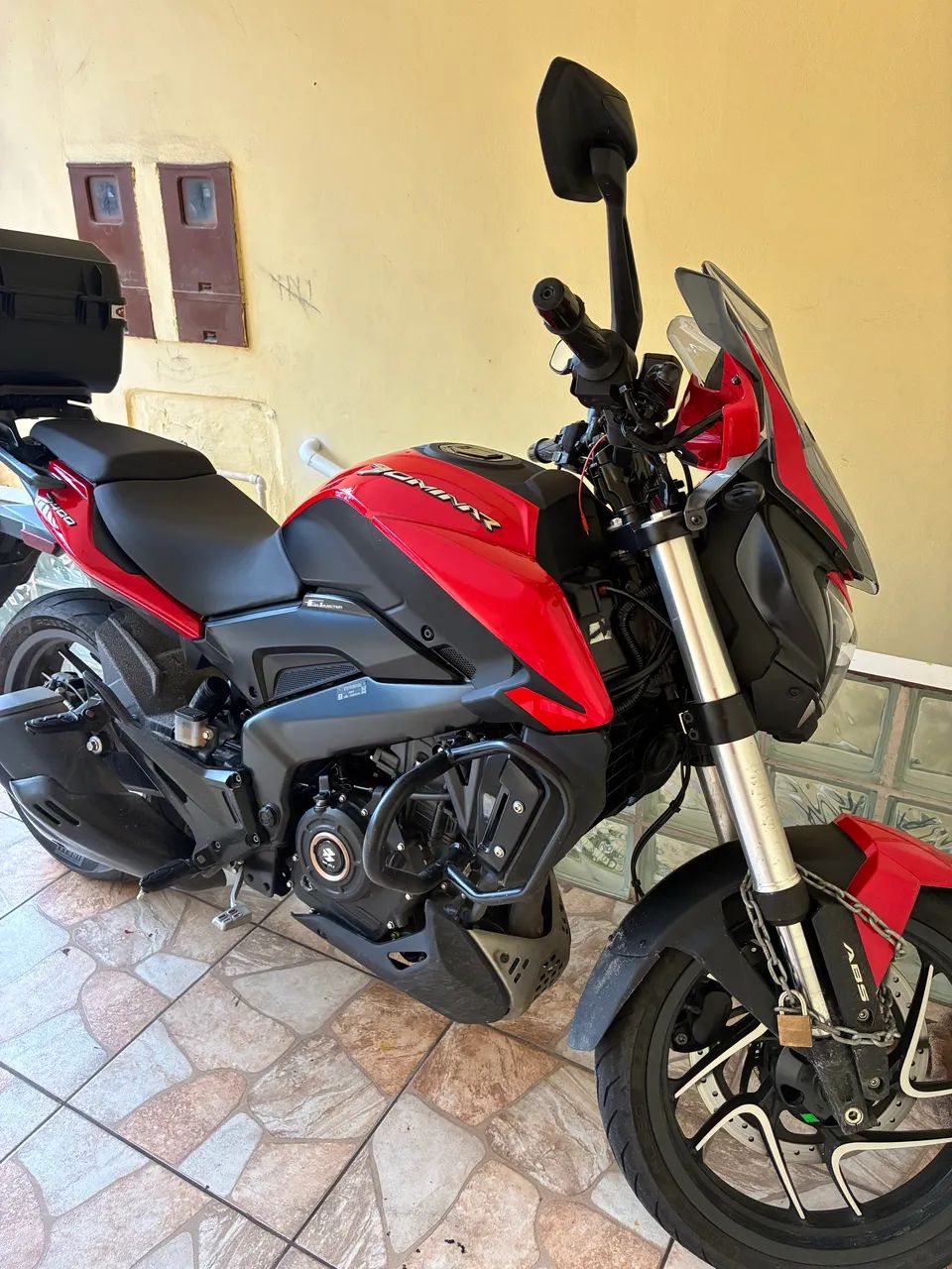 Dominar 400 2025
