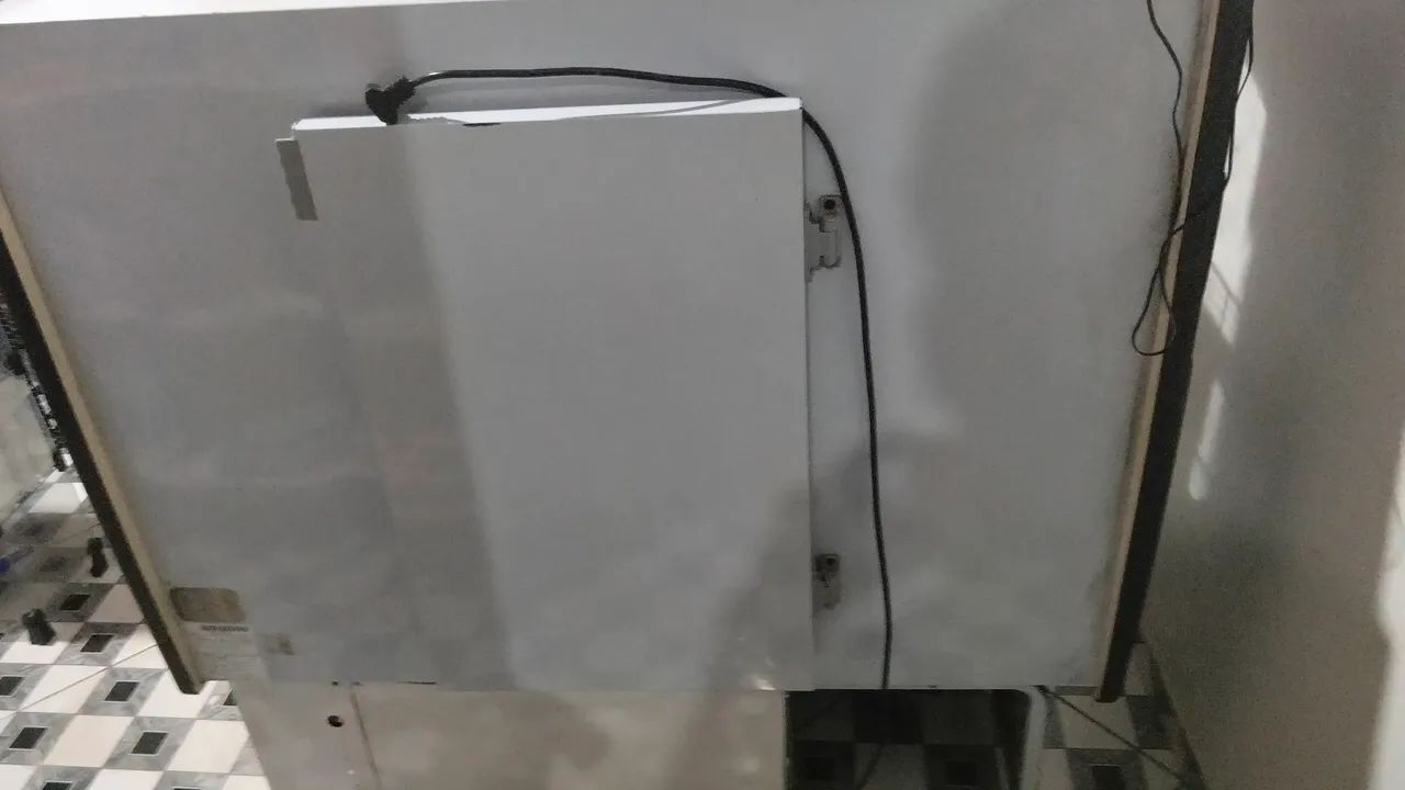 VENDO UM EXPOSITOR REFRIGERADO  - Foto 4