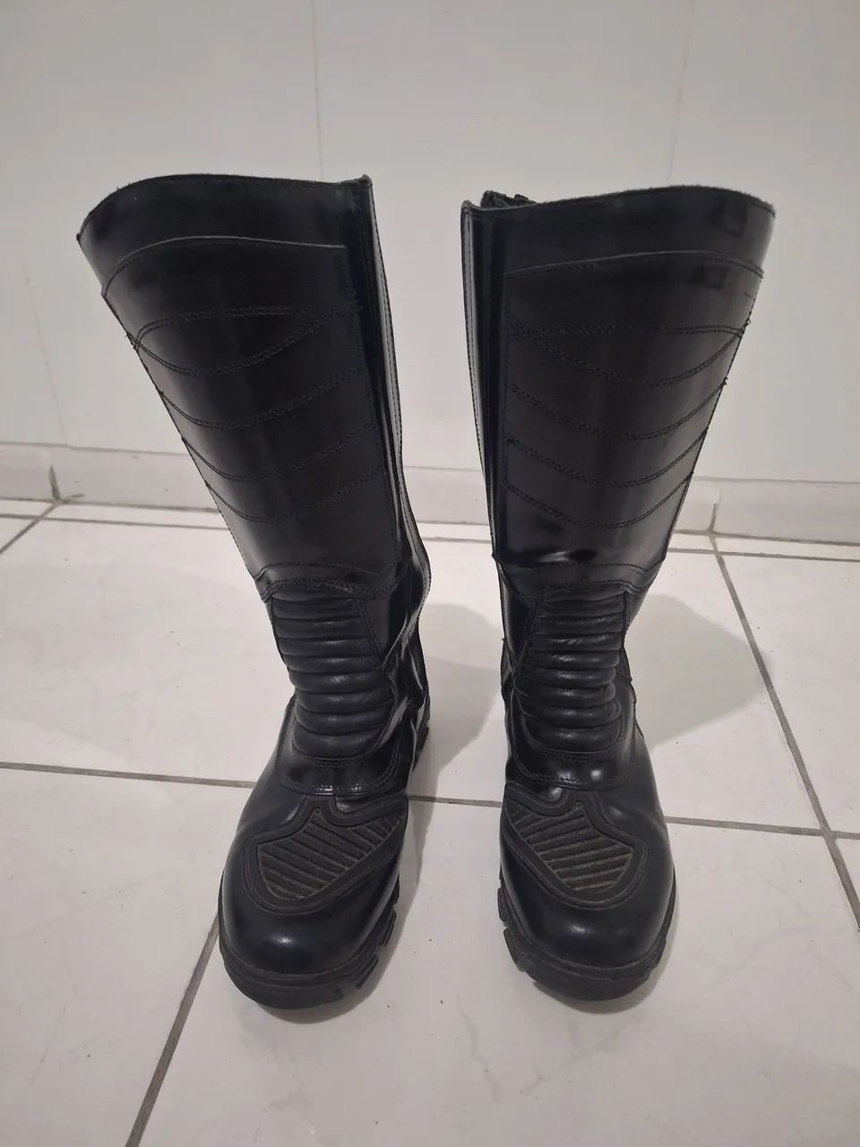 Bota cano longo de Bombeiro n 41 - Foto 4