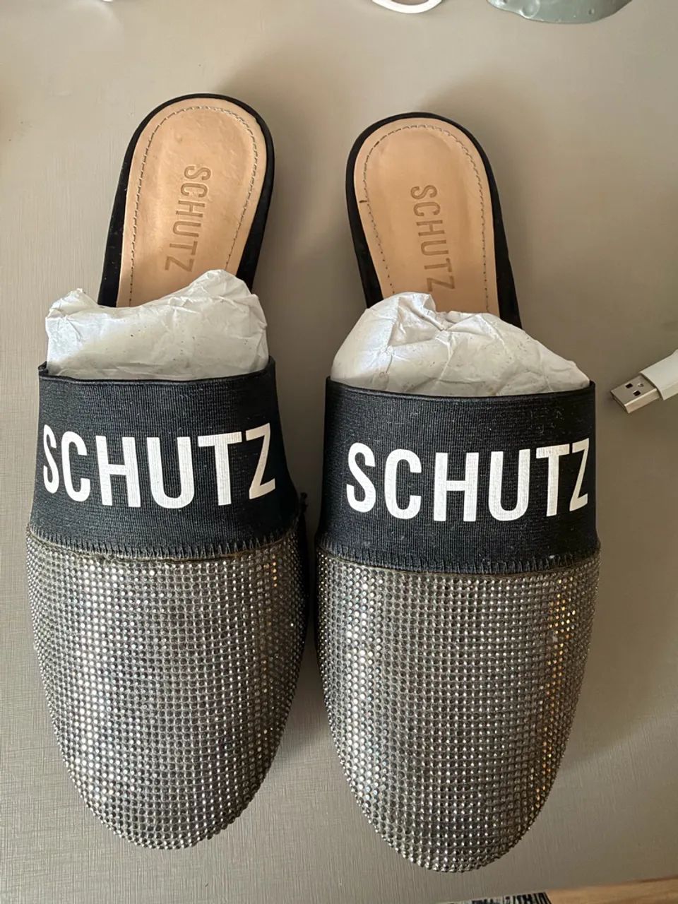 Schutz tamanho 37