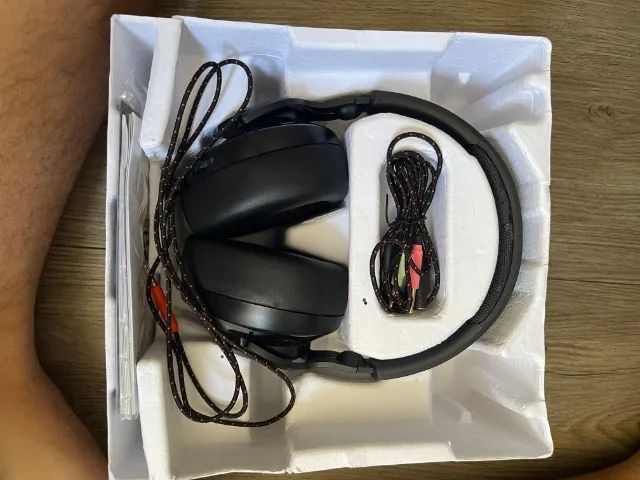 Headset JBL Quantum 200 com fio e caixa original - Foto 2
