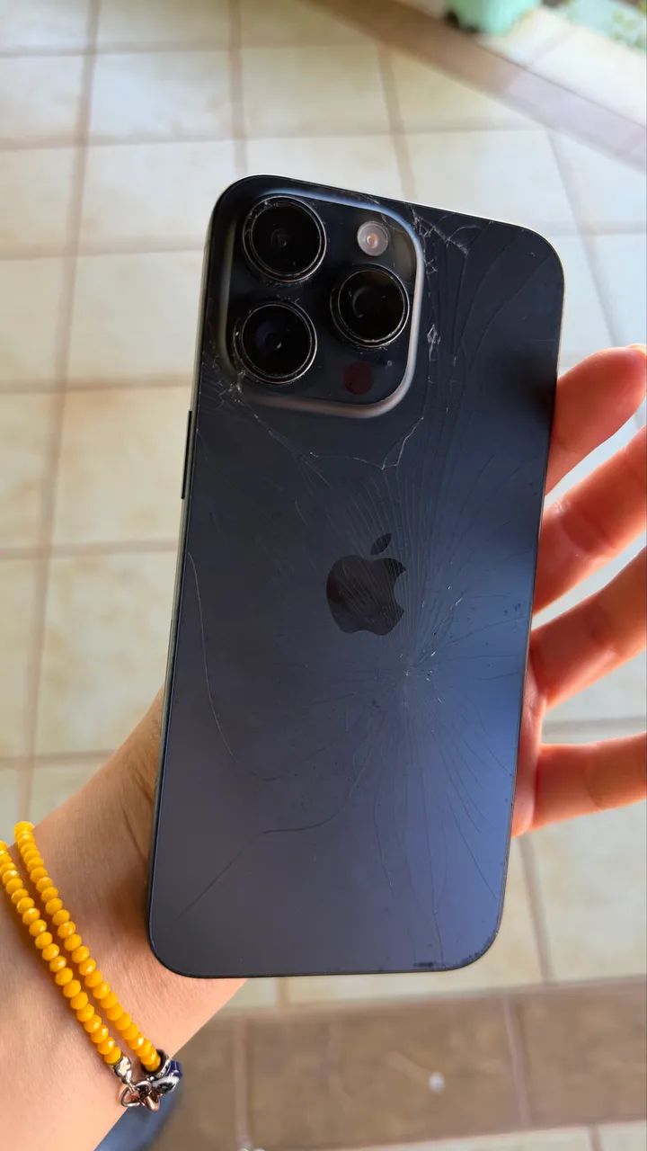 iPhone 15 pro Max 256g ( Venda,Não aceito TROCAS)   - Foto 2