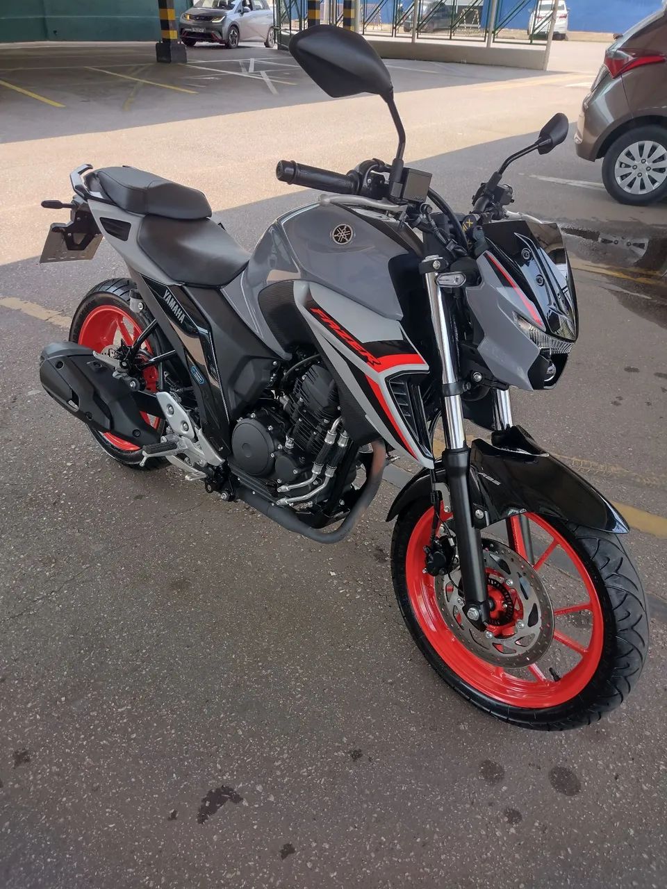 Fazer 250/2026, com 1400 km 