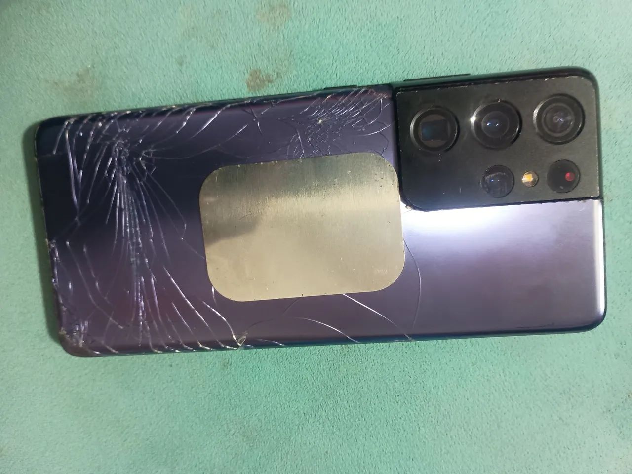 Retirada de peças placa e bateria do celular s21 - Foto 4
