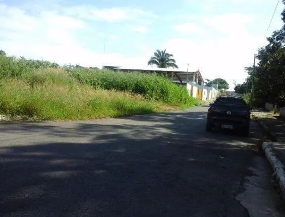 Terrenos na Av. das Torres