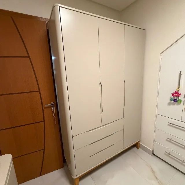 Jogo Berço e guarda Roupa 