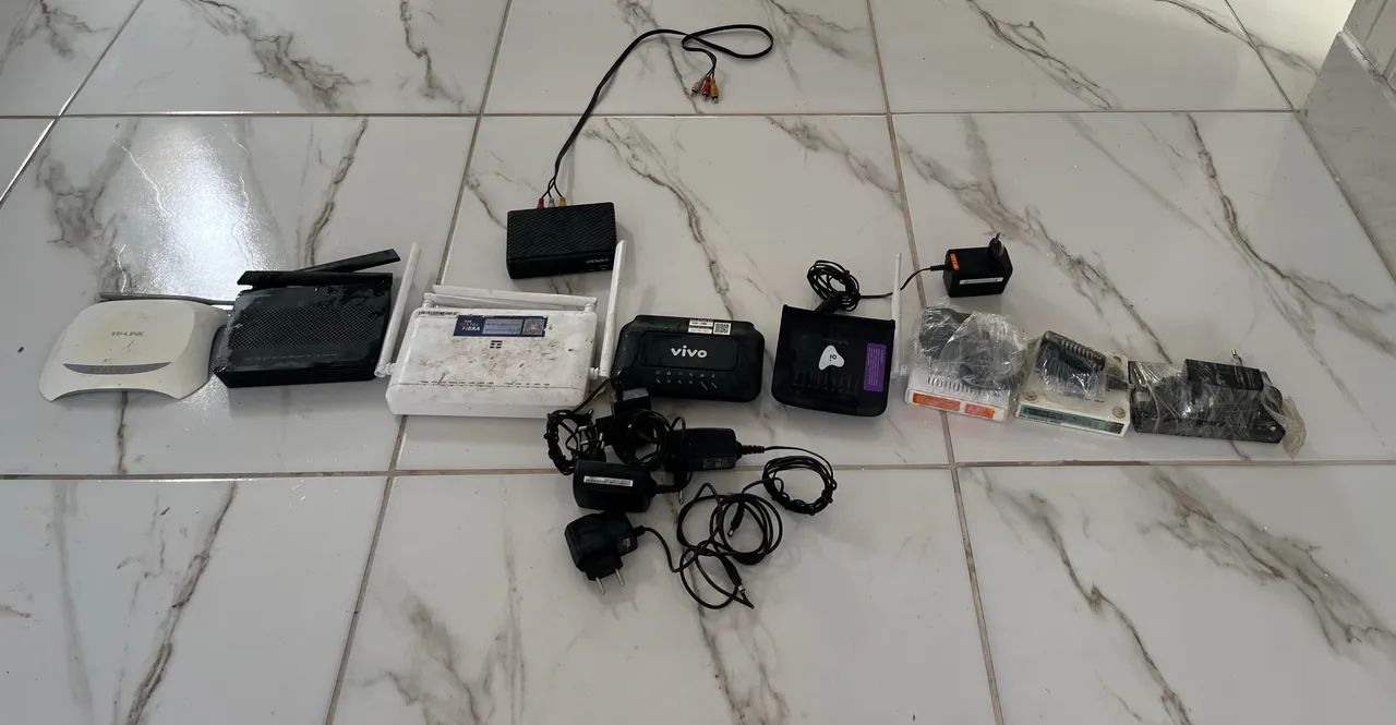LOTE DE MODEMS 