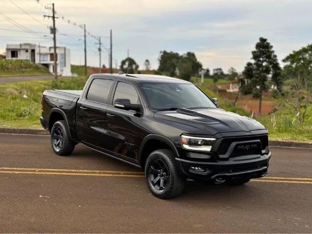 Ram Classic Laramie 5.7 V8 16V Gasolina 4X4 Aut. 2023 - Foto 6