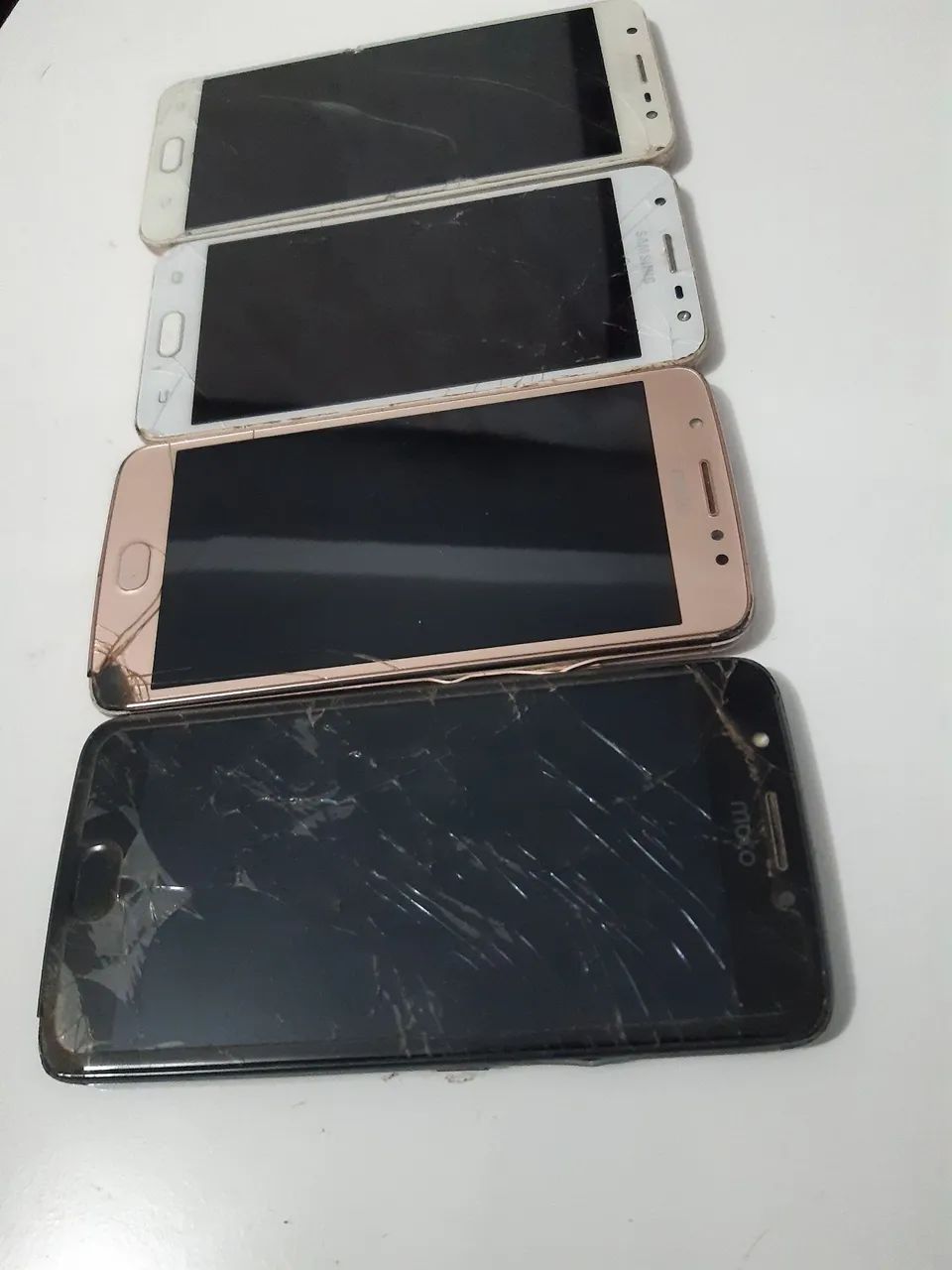 Vendo 4 Celulares Motorola e Samsung  - Foto 2