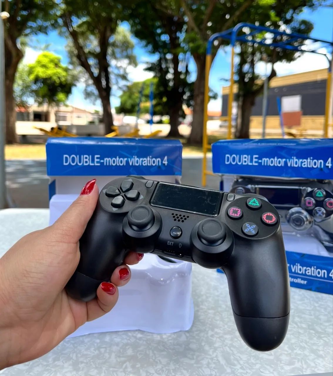 Controle de PS4 com vibração  - Foto 3