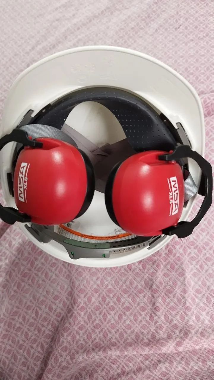Capacete para trabalho com Abafador 