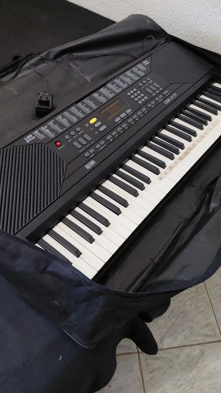 Teclado CSR 2177 + Bag maestro + Flauta doce - Instrumentos