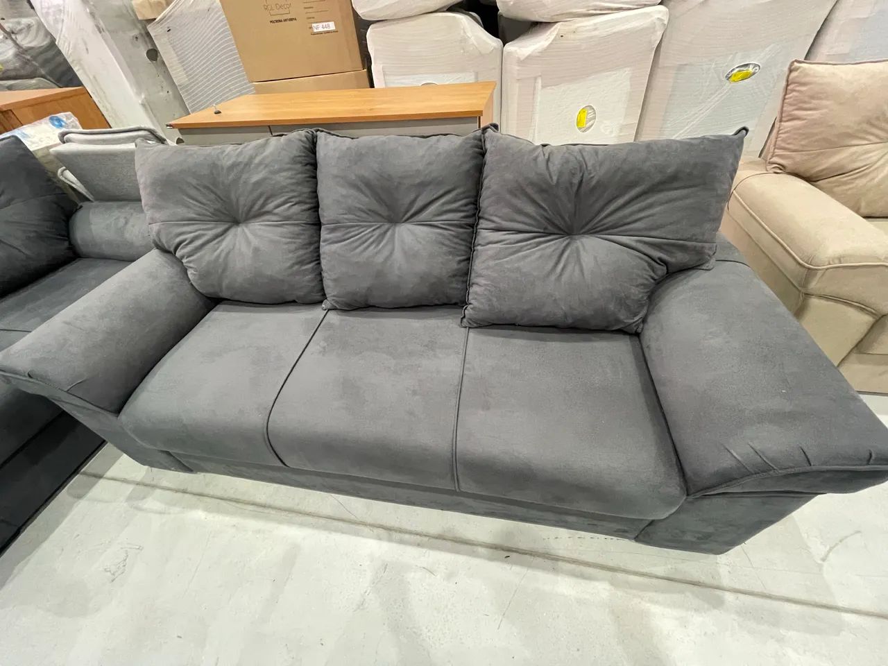 Sofá 3 Lugares NOVO PRONTA ENTREGA 