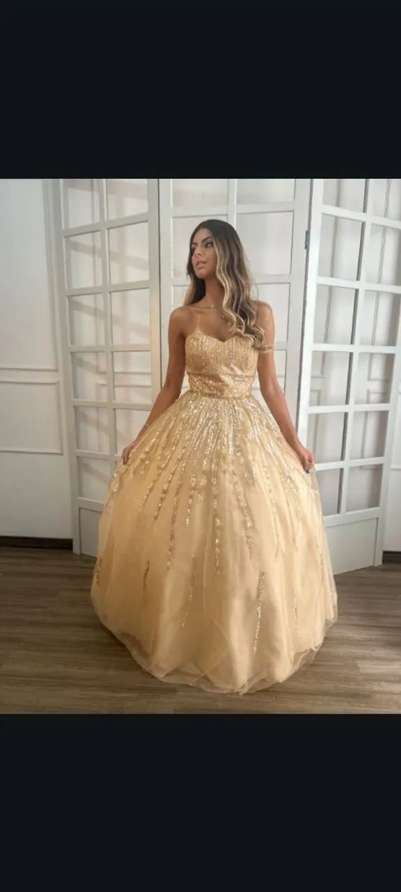 Vestido Debutante dourado 