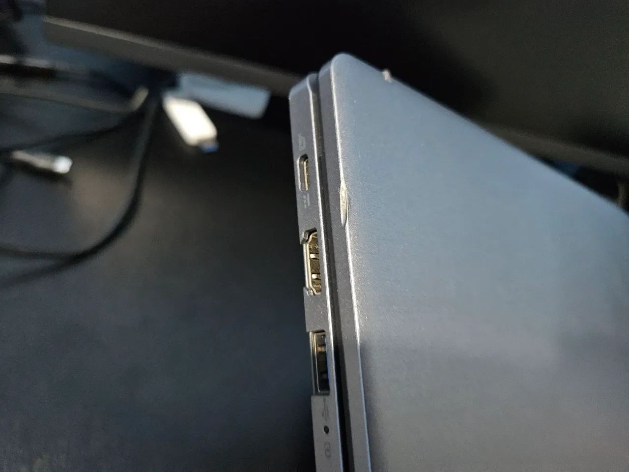 Chromebook plus Acer b514 Ryzen 3 7320c 8gb de ram e 128gb - Foto 3